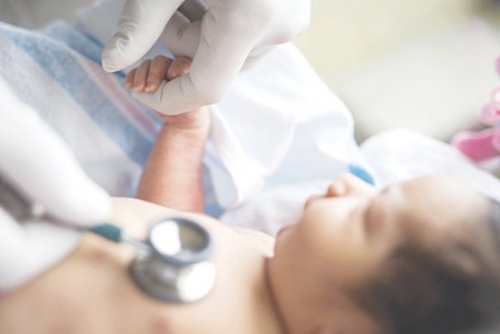  Kiểm soát đường huyết của mẹ, ước lượng kích thước và cân nặng thai nhi làm giảm tần suất tai biến sản khoa