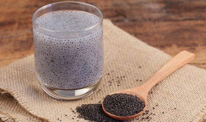Người lớn tuổi bị bệnh cao huyết áp nên lựa chọn bổ sung hạt chia trong chế độ ăn uống