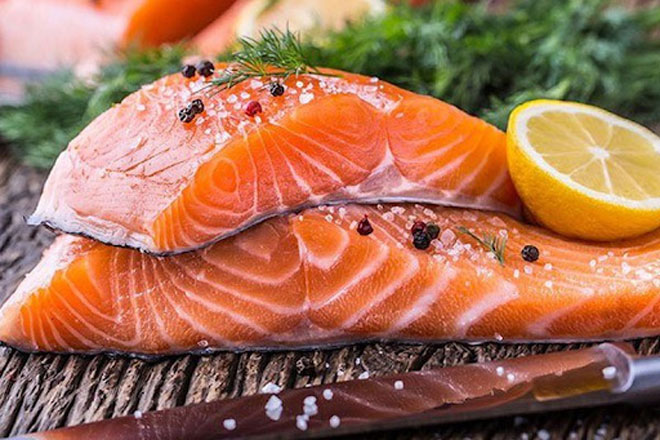 Cá hồi có lợi cho sức khỏe miễn dịch của trẻ