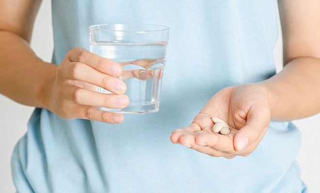 Uống vitamin D vào buổi sáng là tốt nhất