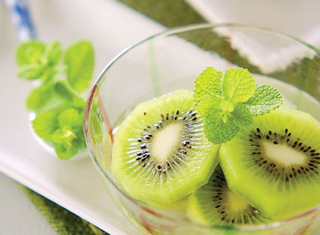 Kiwi cung cấp nhiều vitamin C cho cơ thể.