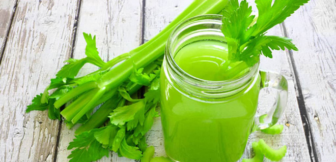 Nước ép cần tây chống oxy hóa giúp