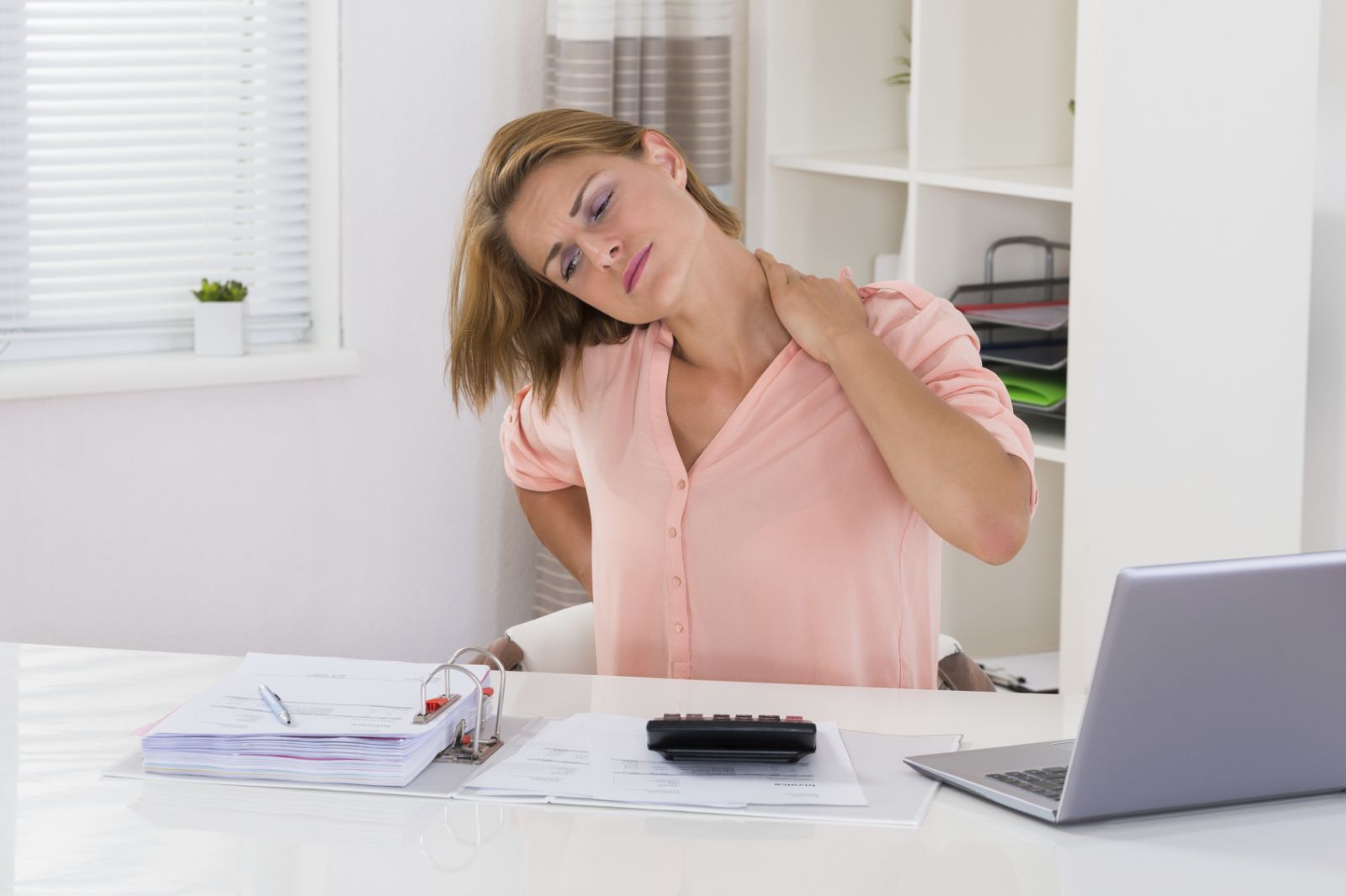 Chế Độ Ăn Uống Lành Mạnh Có Thể Phòng Ngừa Đau Cổ Vai Gáy?