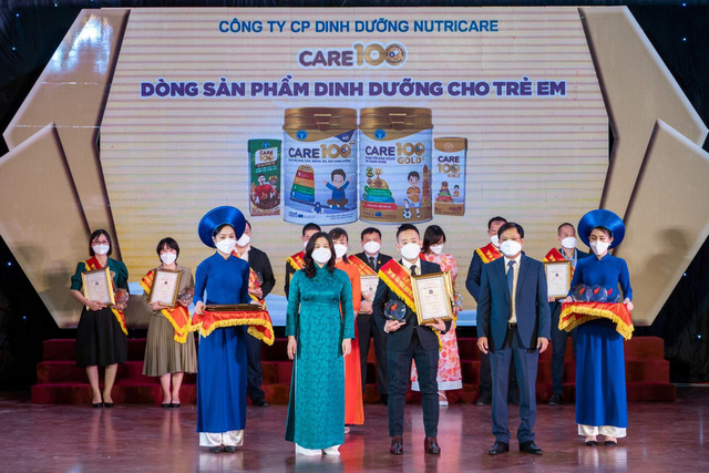 Care 100 đạt danh hiệu “Top 100 – Sản phẩm, Dịch vụ tốt nhất cho Gia đình, Trẻ em” năm 2021