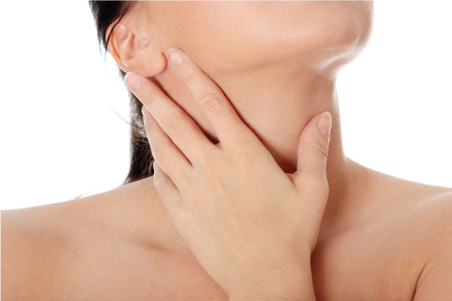 Cổ phình to là dấu hiệu điển hình của bệnh phình tuyến giáp đa hạt