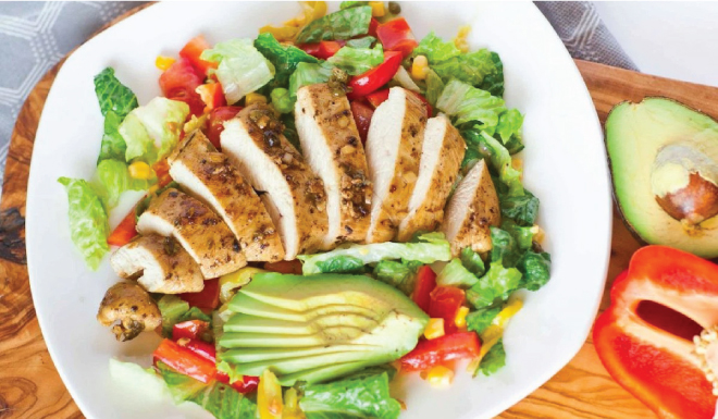 Salad trộn ức gà luộc