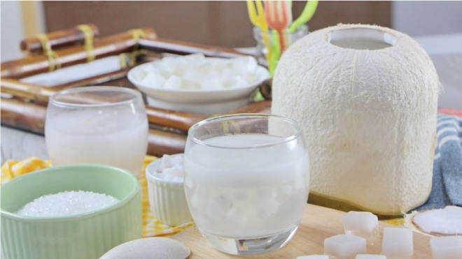 Một số món chế biến từ nước dừa