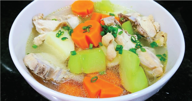 Canh xương hầm rau củ