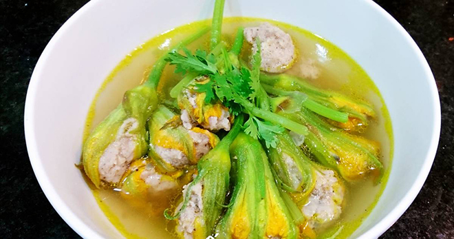 Canh thịt ngan bông bí thơm ngon