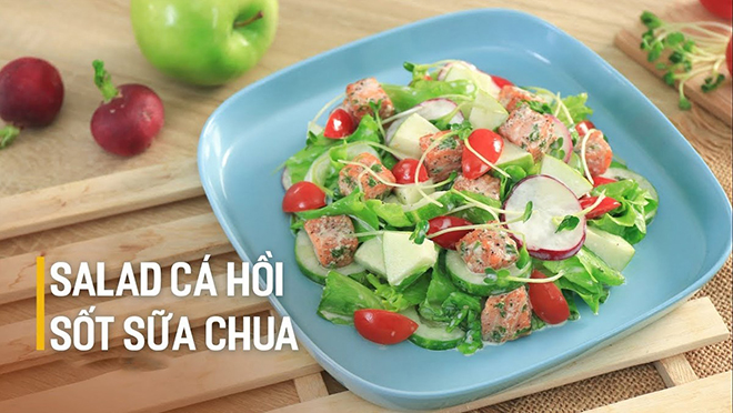 Salad cá hồi sốt sữa chua