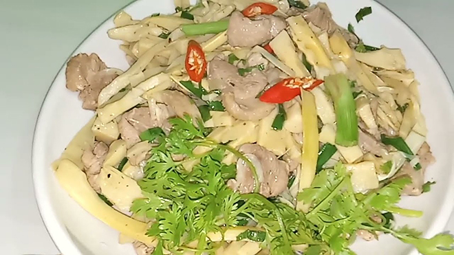 Măng xào thịt vịt