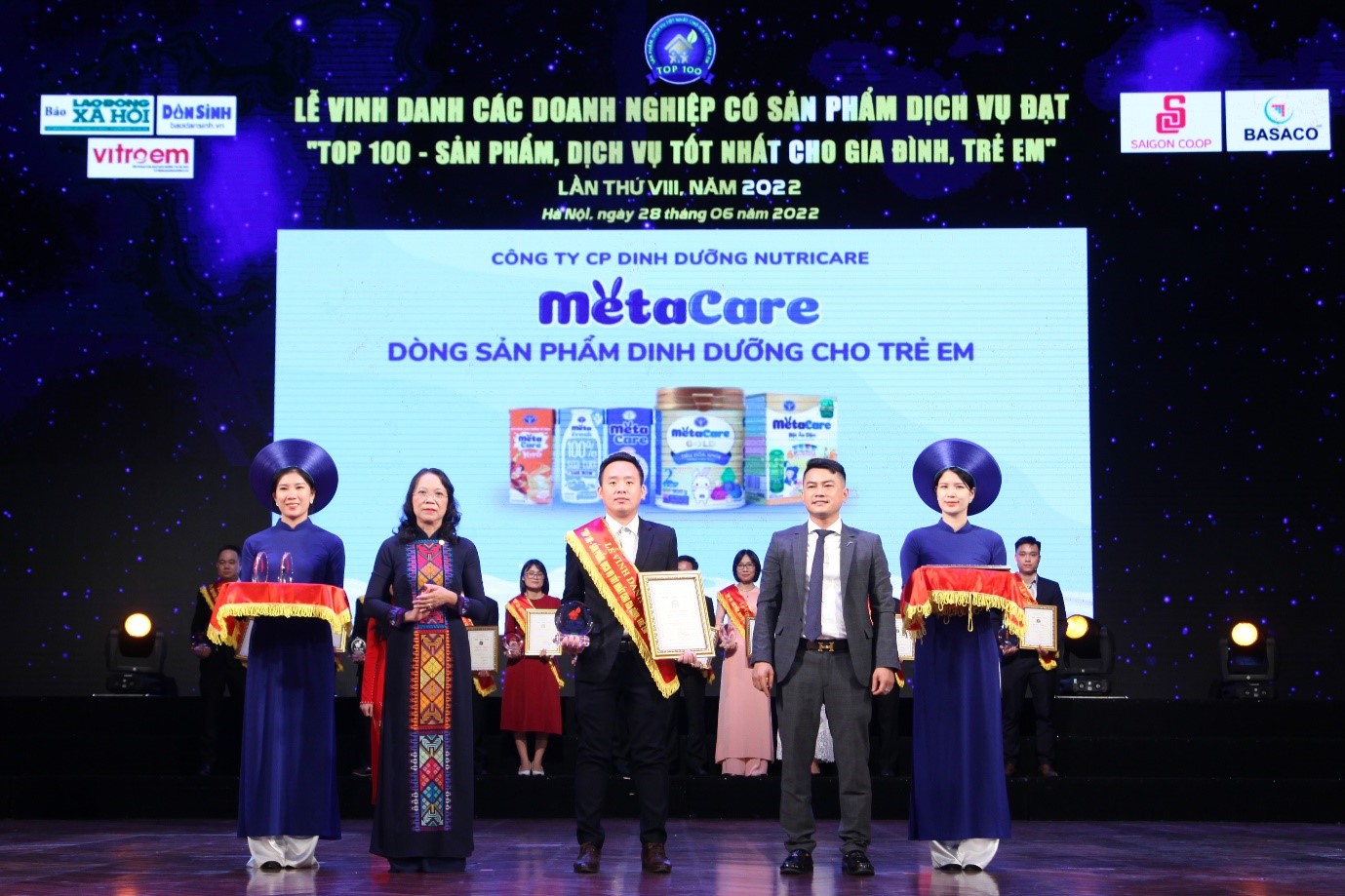 Metacare lọt Top 100 Sản phẩm, Dịch vụ tốt nhất cho Gia đình, Trẻ em