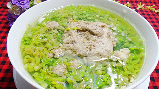 Canh cua nấu hoa thiên lý