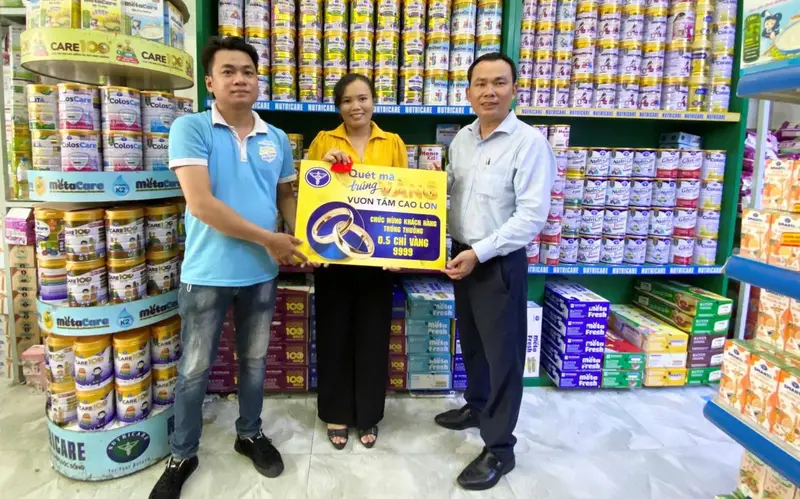 “Quét mã trúng vàng – Vươn tầm cao lớn” cùng nhãn hàng Metacare và Care 100