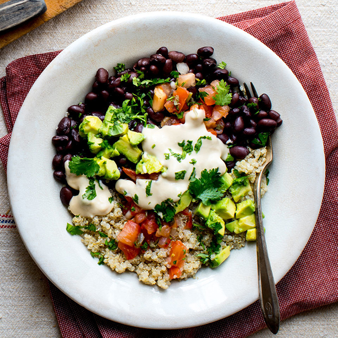 Salad đậu đen với Quinoa