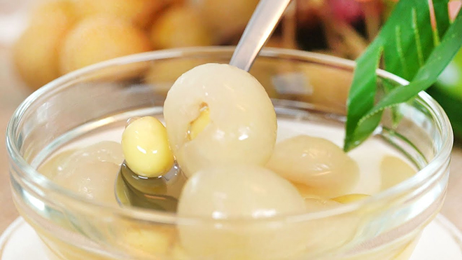 Chè hạt sen long nhãn