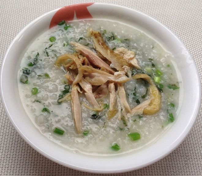 Cháo gà nóng