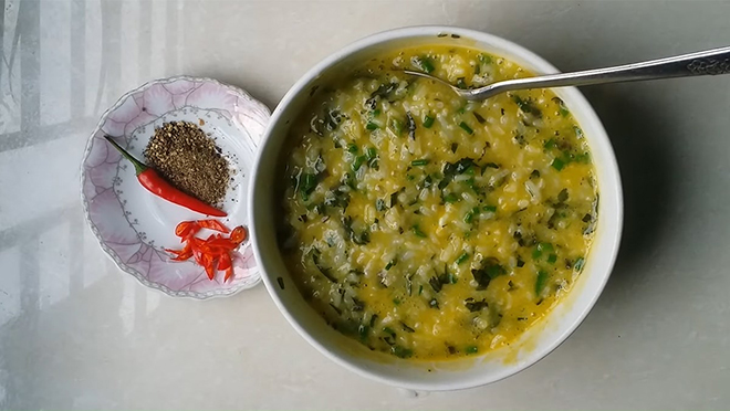 Cháo trứng tía tô
