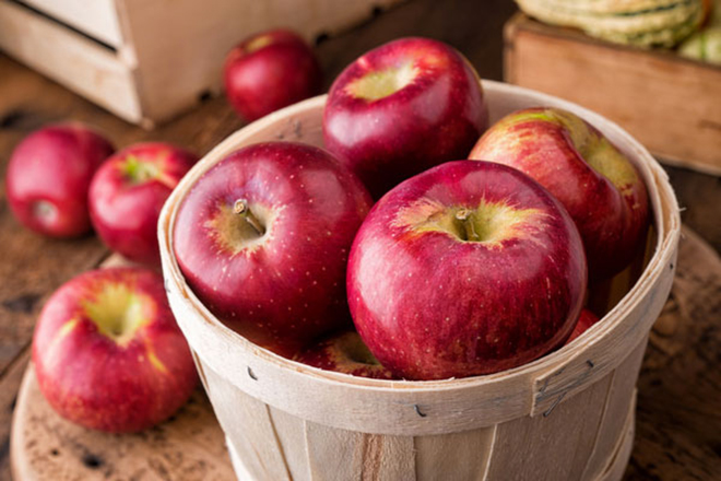 Táo đỏ chứa lượng đường Fructose