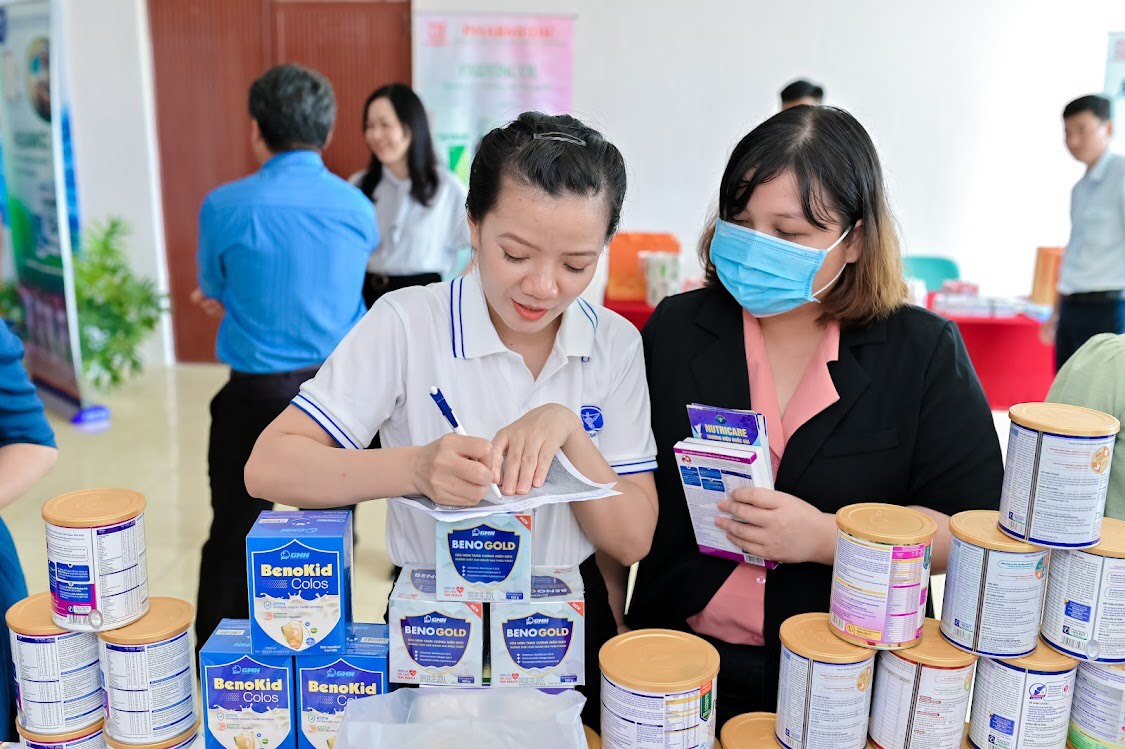 Nutricare đồng hành cùng Hội nghị Khoa học Dinh dưỡng lâm sàng khu vực miền Trung
