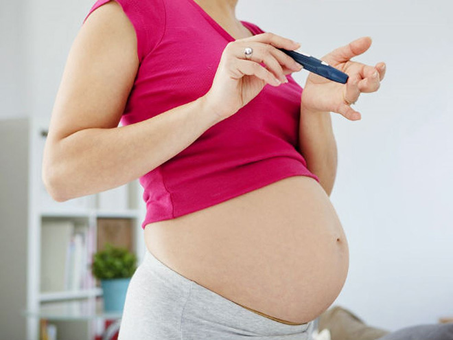 Theo dõi chỉ số đường huyết tại nhà