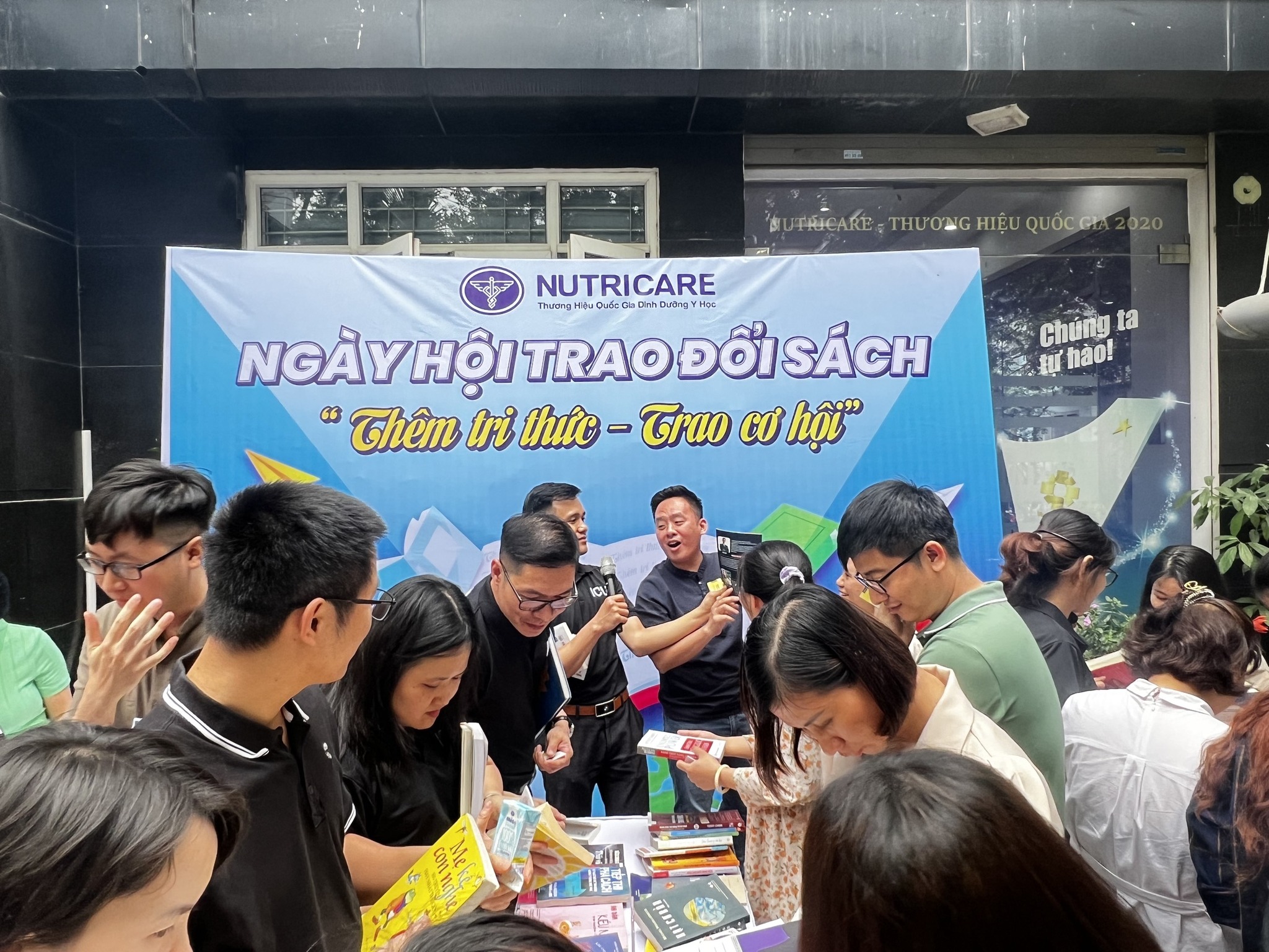 Ngày Hội trao đổi sách Nutricare 2023