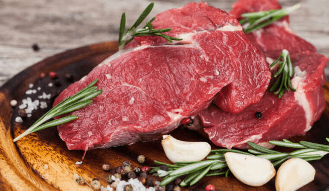 Thịt bò chứa nhiều Protein giúp cơ bắp phát triển, săn chắc