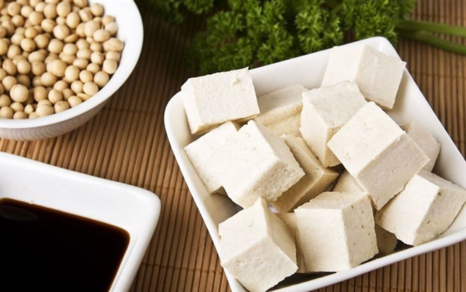 Khi người bệnh tiểu đường dị ứng với đậu hoặc bị tuyến giáp cần hạn chế ăn đậu hũ 