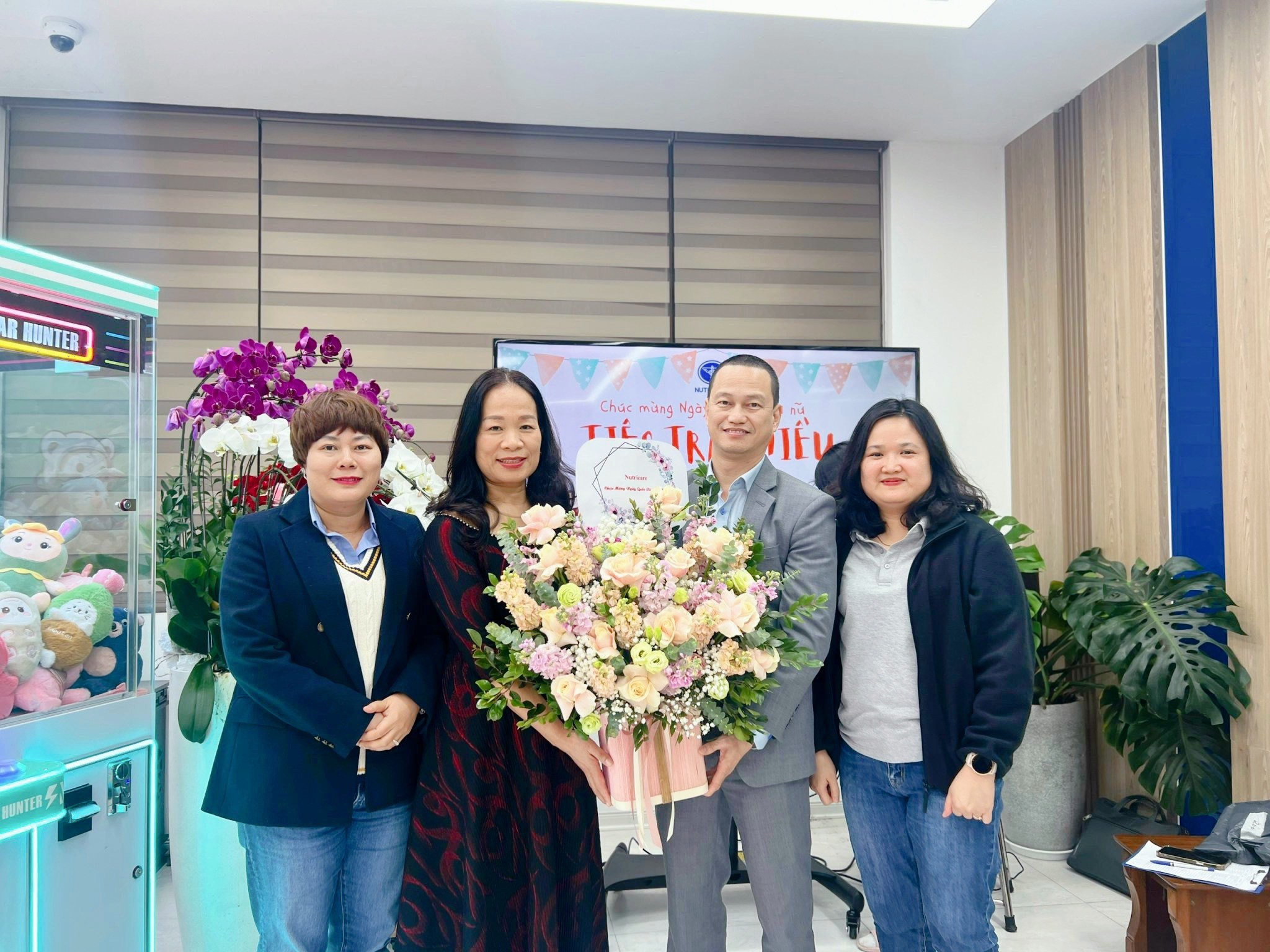 NGÀY CHĂM PHỤ NỮ NUTRICARE 8/3
